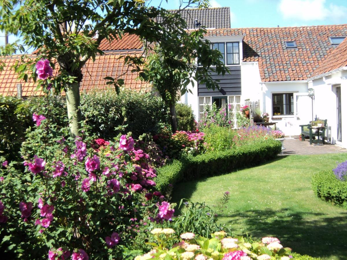 Holiday home Duinstraat 10